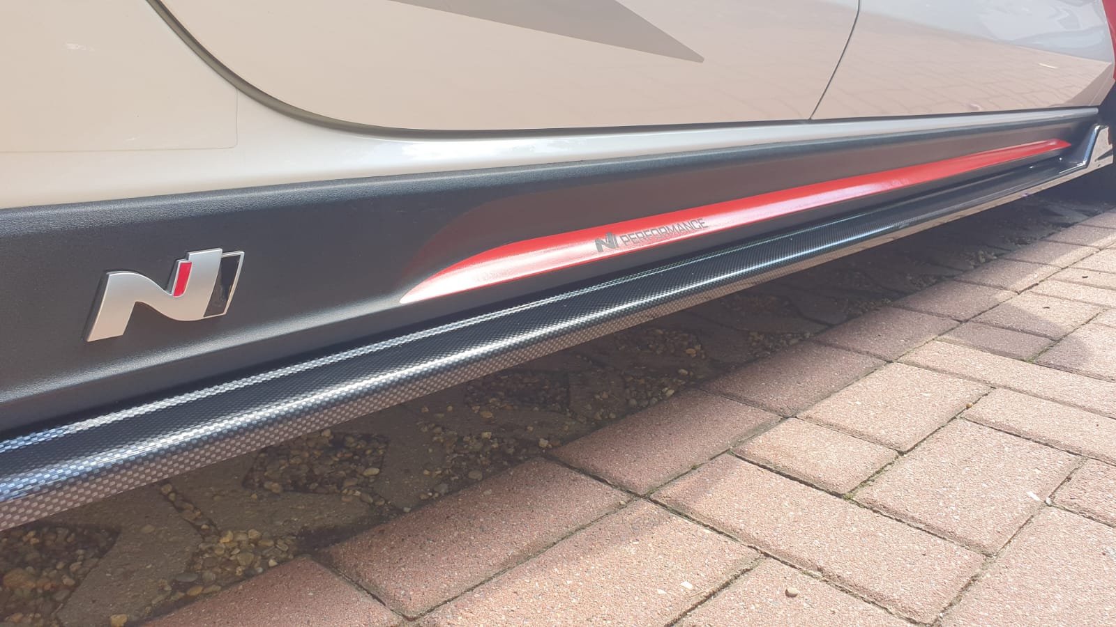 Schweller Streifen mit N Performance Schriftzug für i30N