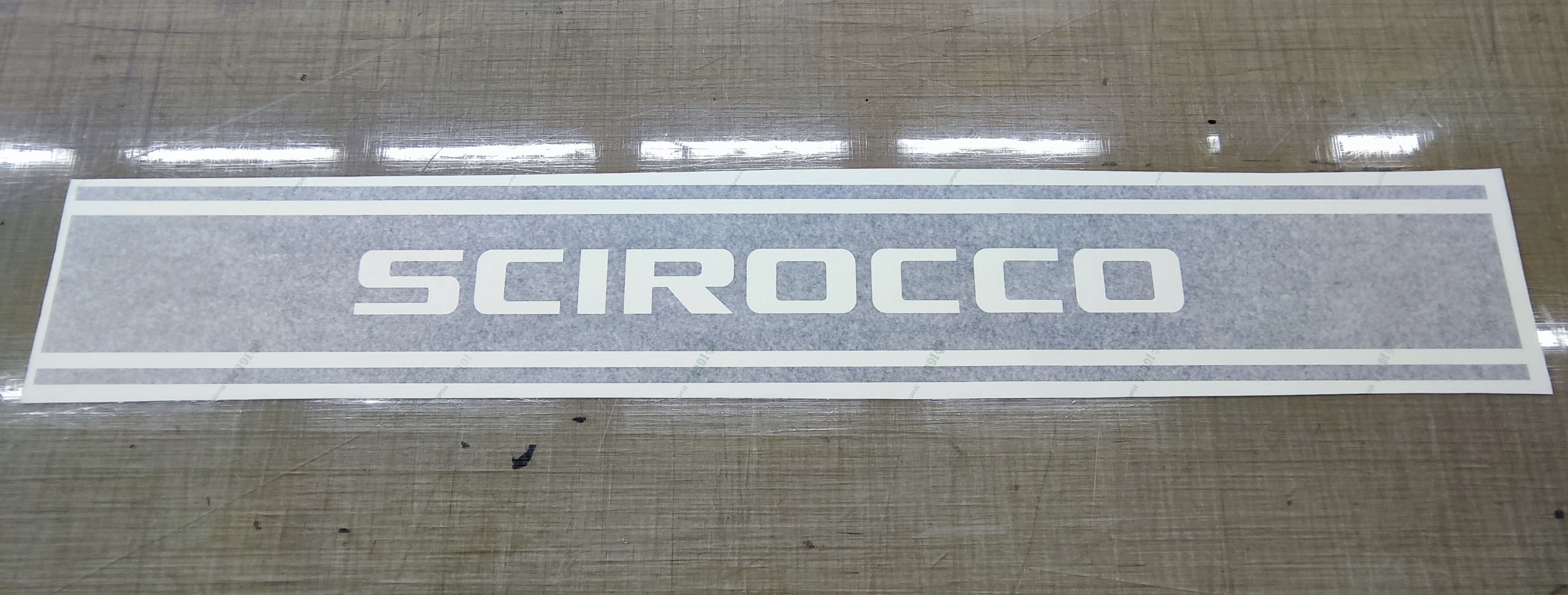 Rennstreifen mit Scirocco Schriftzug schwarz