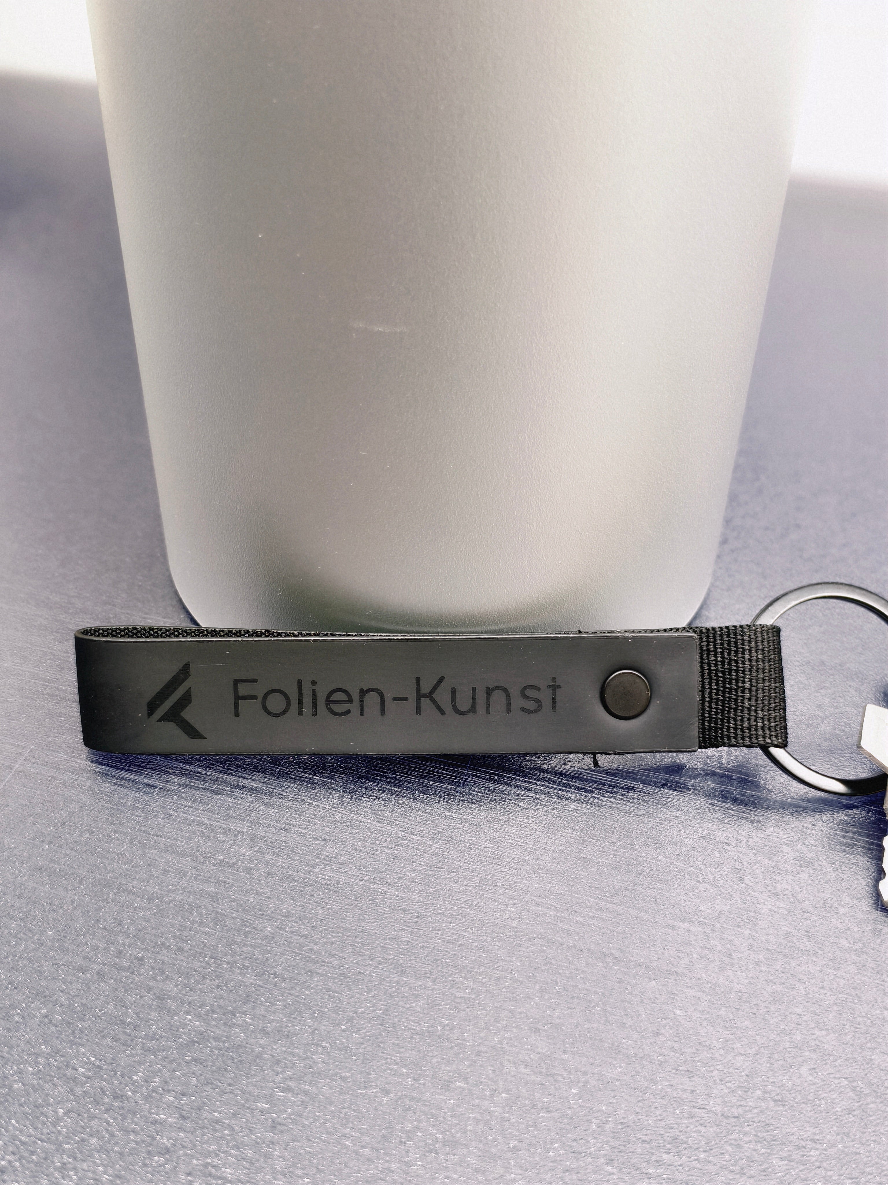 Keychain Schlüsselanhänger mit Wunschmotiv / Text /  Instagram Name - Gravur